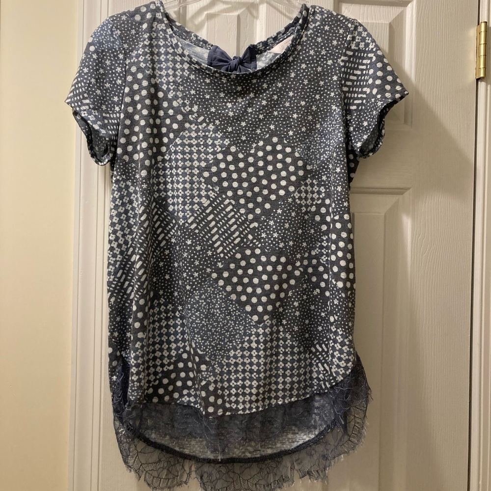 Gray and white patterned Lauren Conrad top